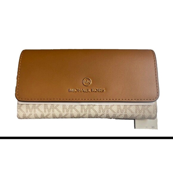 Michael Kors Jet Set Charm Vanilla/Acorn Large Trifold Wallet NWT 32F1GT9E3B - Picture 1 of 9